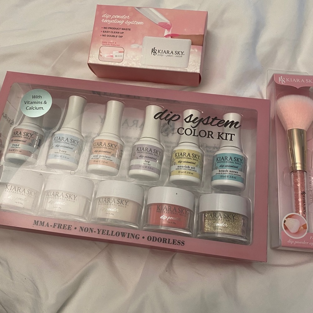 Kiara Sky Dip System Color Kit includes Dust Brush